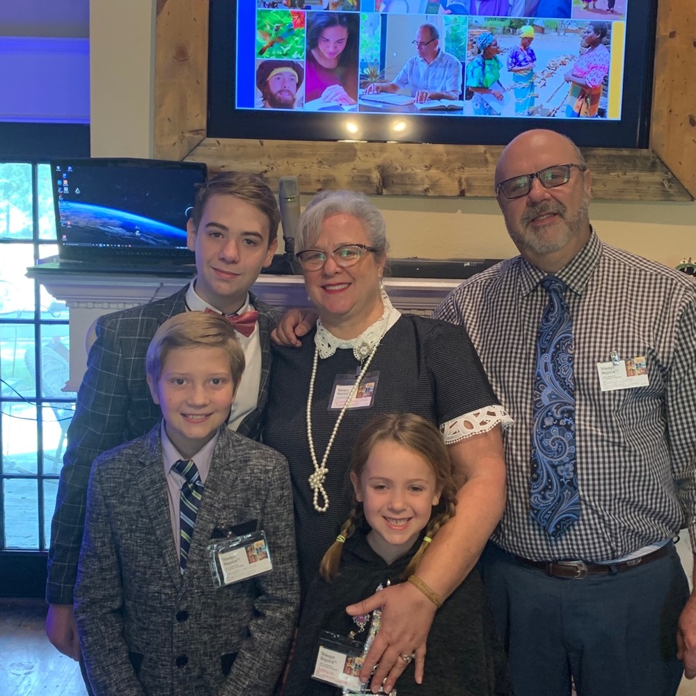 Meet your Posher, Denise